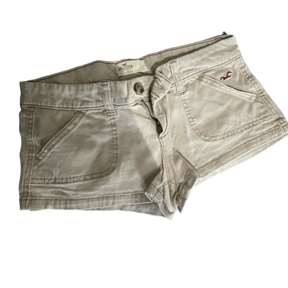 Hollister | khaki shorts Twin peaks girl TPG approved khaki shorts​